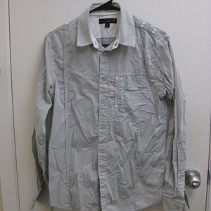 NWOT gray and white Guess button-up shirt M medium